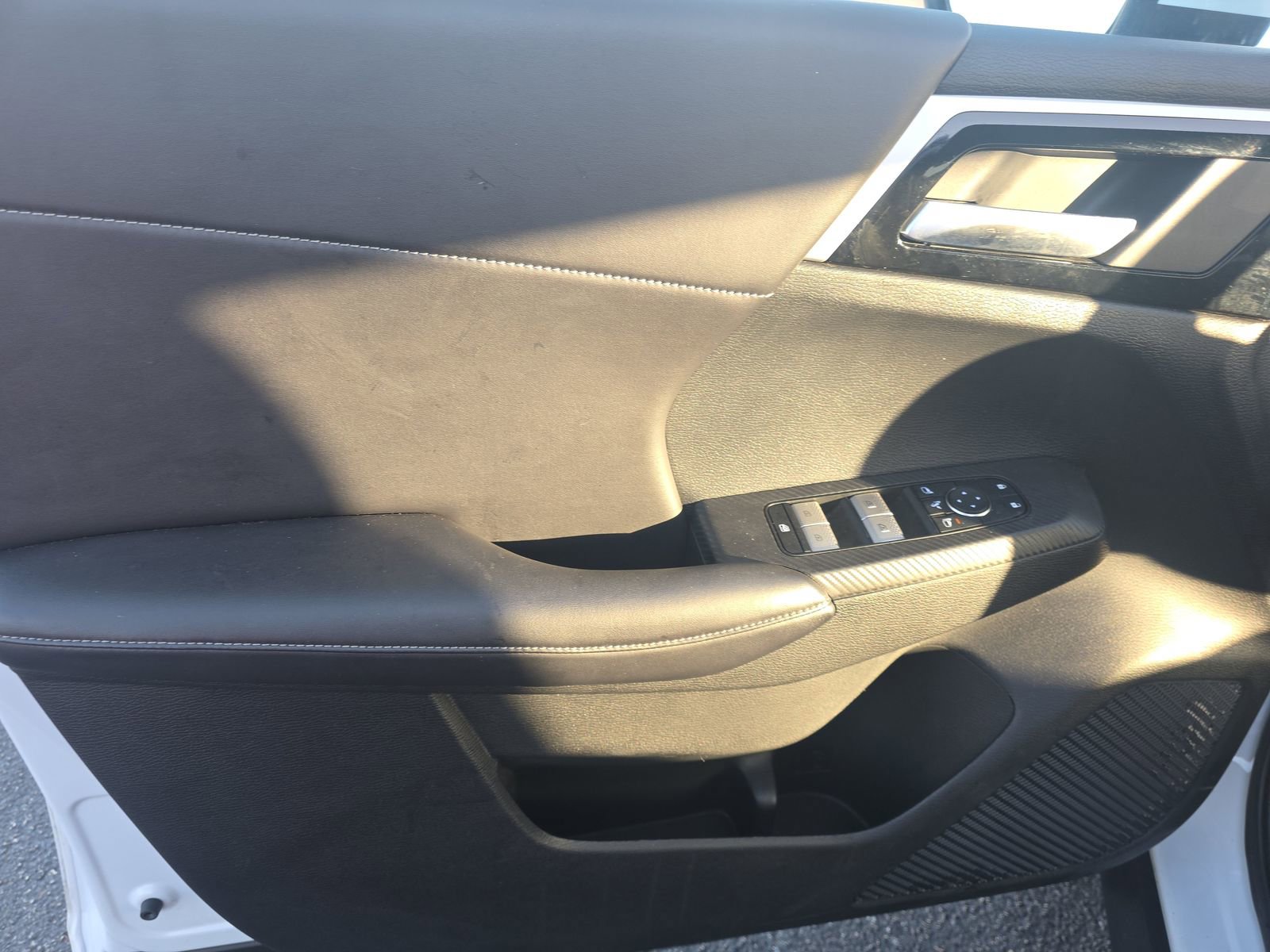 Used 2024 Mitsubishi Outlander SE Black Edition image 16