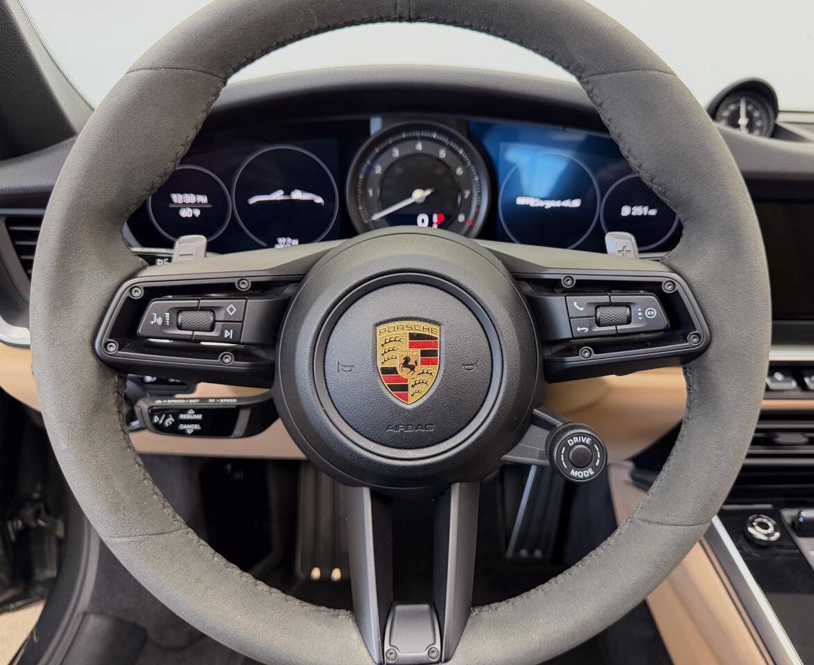 Used 2021 Porsche 911 image 68