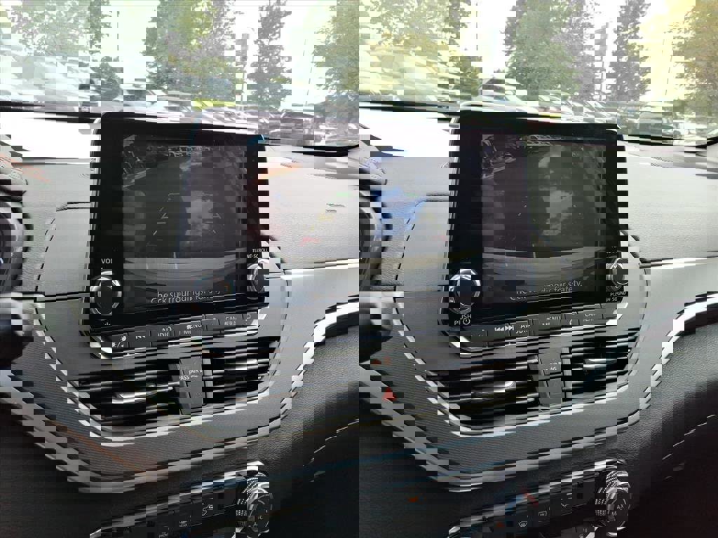 New 2025 Nissan Altima 2.5 SR image 9