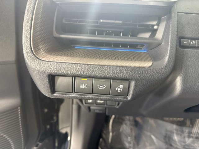 Used 2025 Toyota Prius Limited AWD/4WD image 14