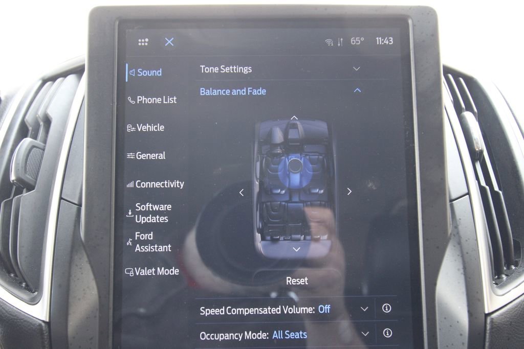 Used 2024 Ford Edge SEL image 32