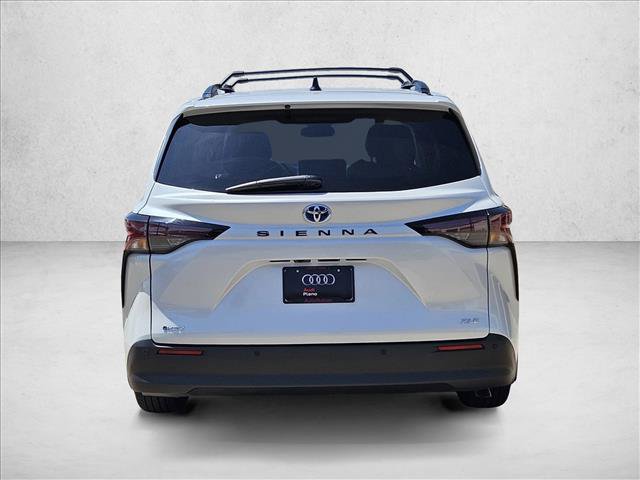 Used 2025 Toyota Sienna XLE FWD image 6
