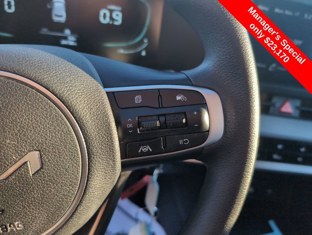 Used 2023 Kia Sportage LX image 18