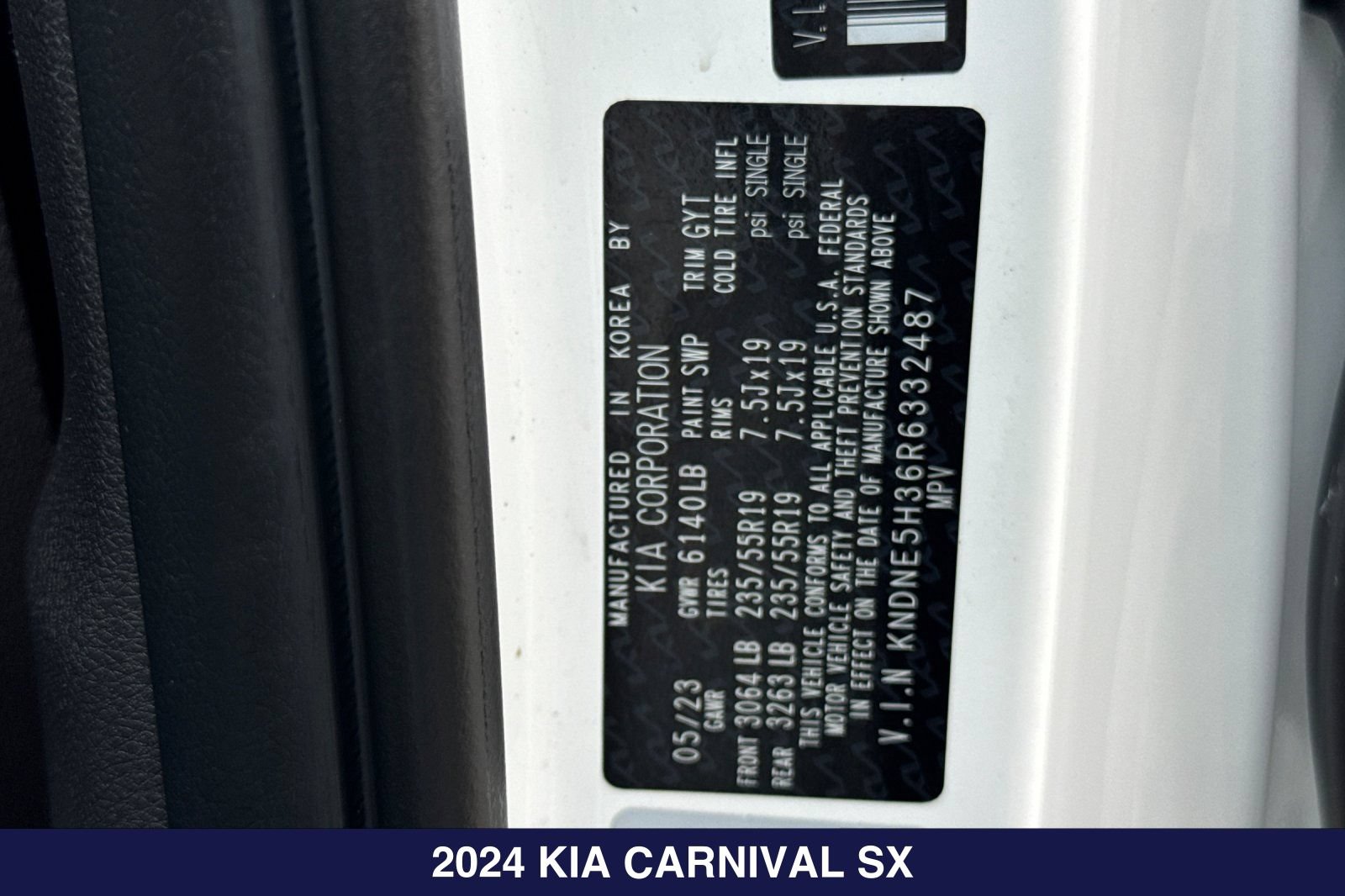 Used 2024 Kia Carnival SX Prestige FWD image 31