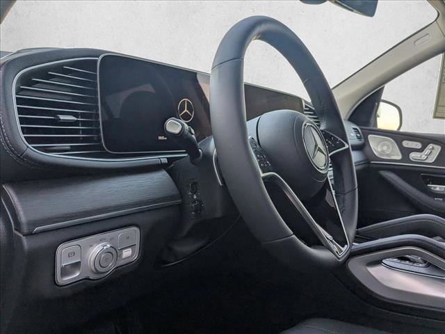Used 2026 Mercedes-Benz GLS 450 4MATIC image 9