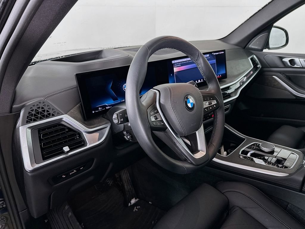 Used 2025 BMW X5 xDrive40i w/ Premium Package AWD/4WD image 14