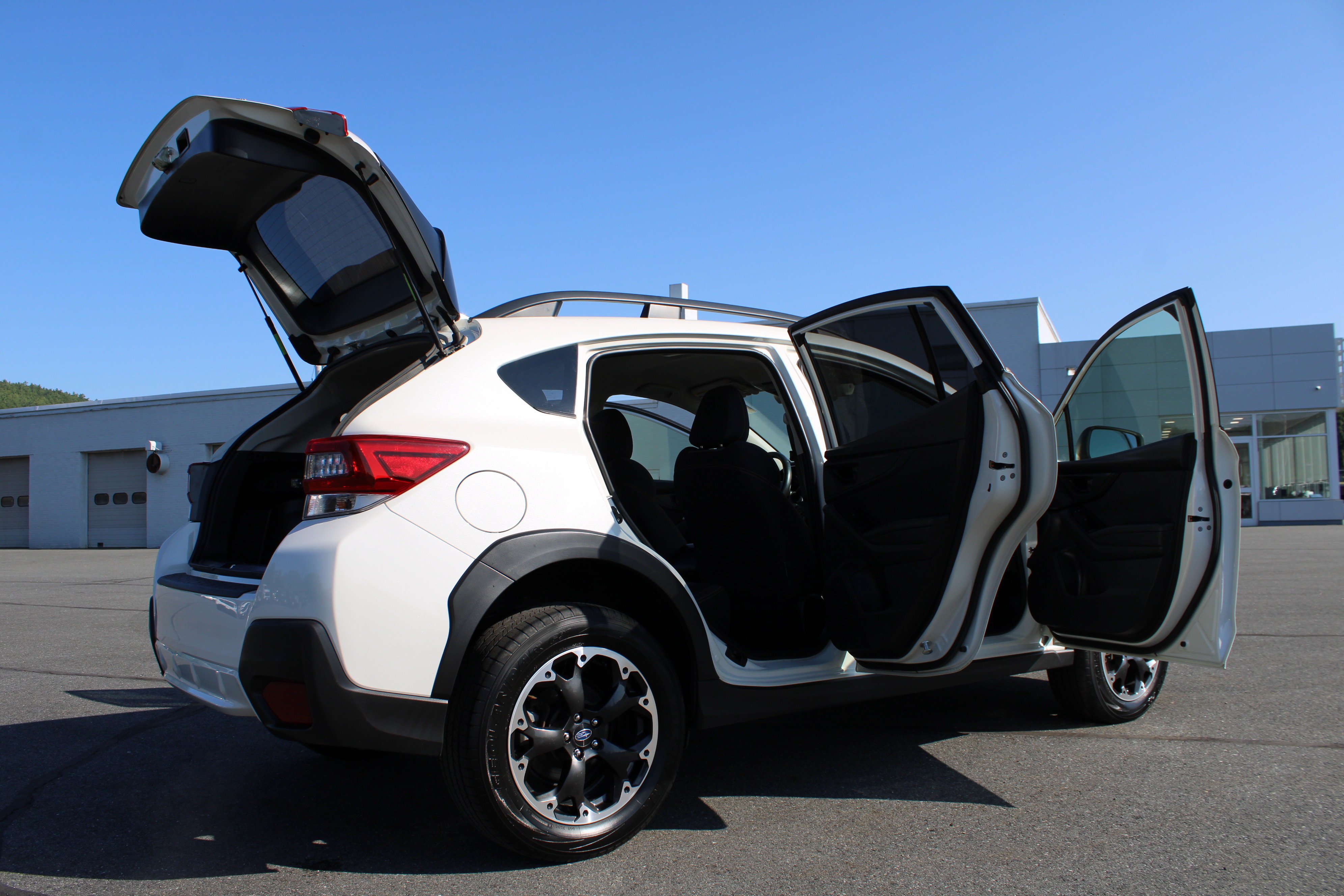 Used 2023 Subaru Crosstrek 2.0i Premium AWD/4WD image 16