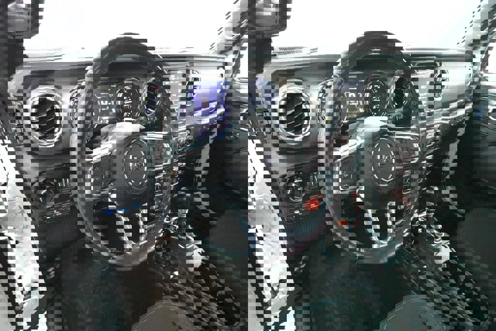 Used 2022 Jeep Wrangler Unlimited Rubicon 4xe w/ Cold Weather Group image 24