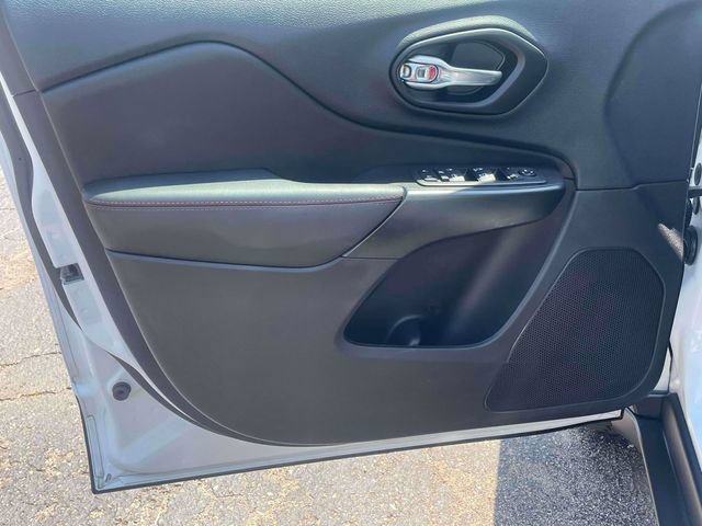 Used 2023 Jeep Cherokee Trailhawk w/ Trailer Tow Group AWD/4WD image 8
