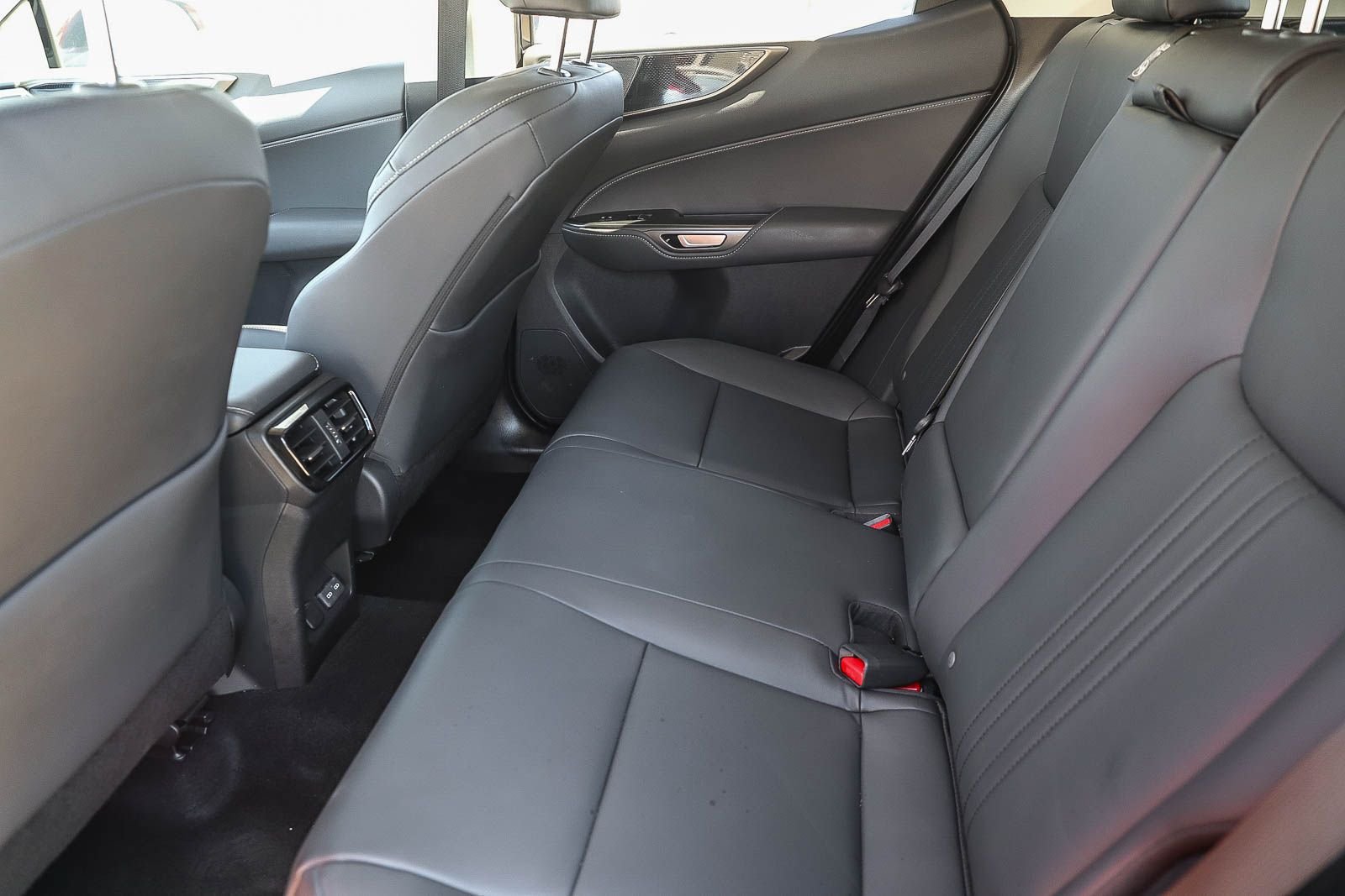 Used 2024 Lexus NX 350h AWD w/ Cold Area Package image 19