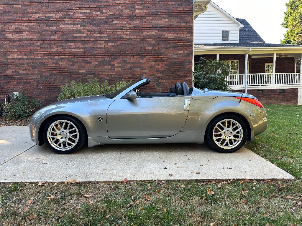 Used 2006 Nissan 350Z Grand Touring RWD image 15