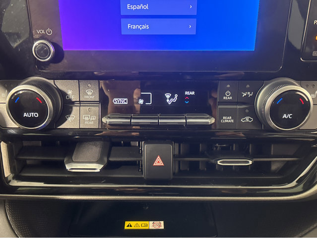 Used 2023 Toyota Highlander XLE image 29