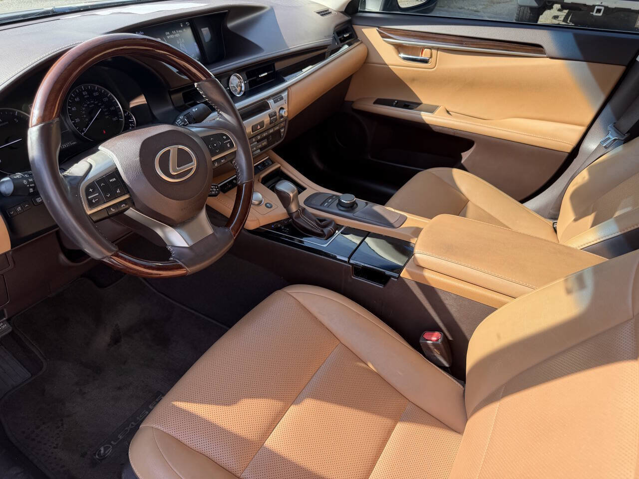 Used 2017 Lexus ES 350 FWD image 11