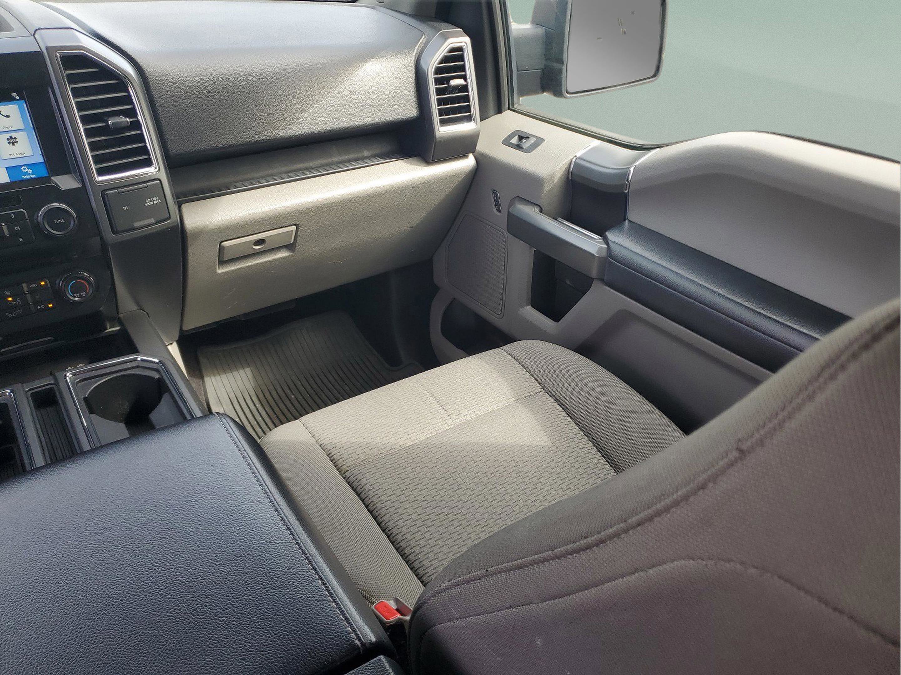 Used 2016 Ford F150 XLT w/ Equipment Group 302A Luxury image 13