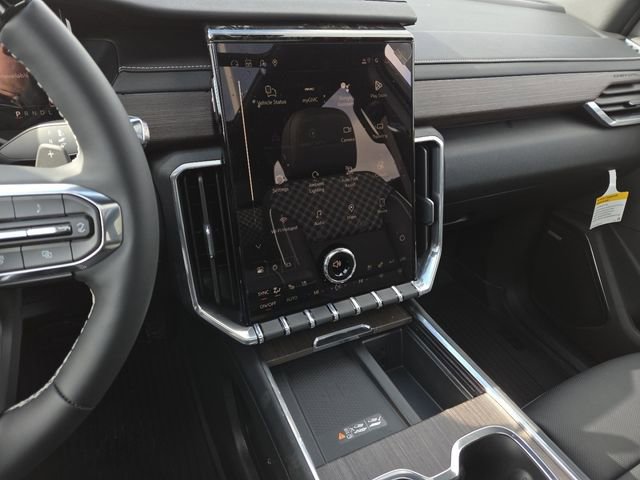 New 2026 GMC Acadia Denali w/ Super Cruise Package image 40