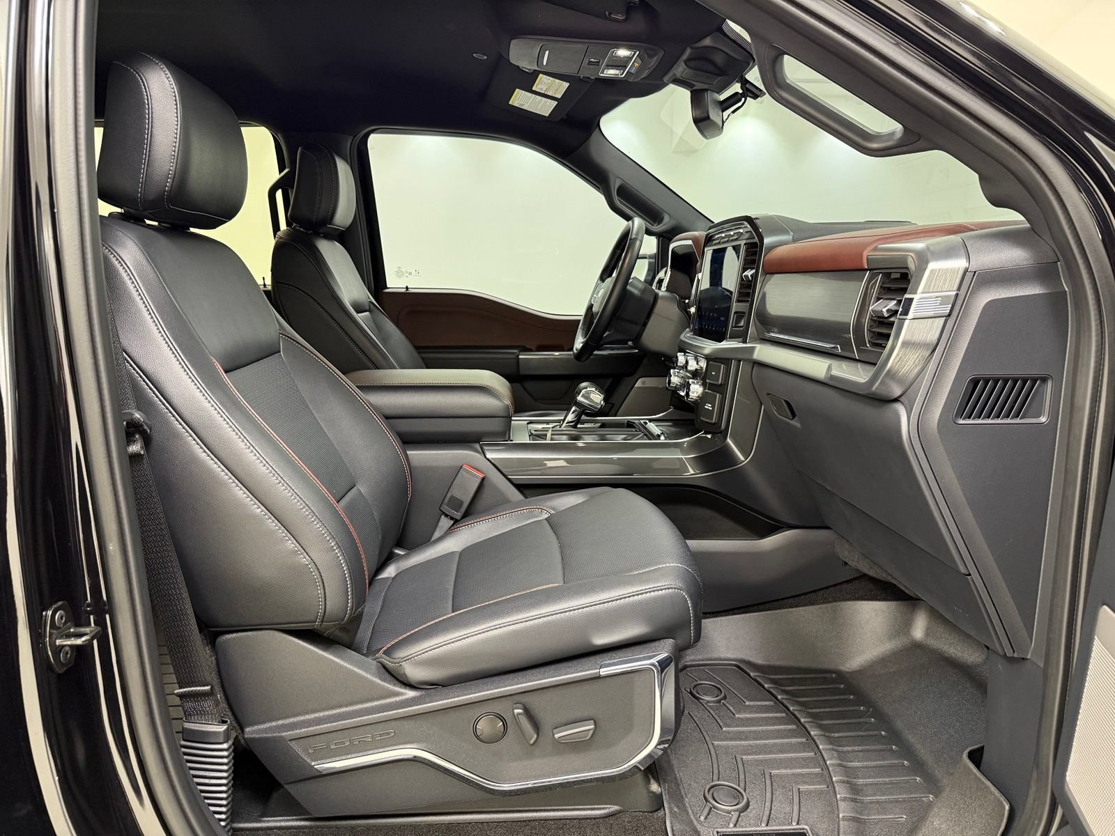 Used 2022 Ford F150 Lariat AWD/4WD image 37