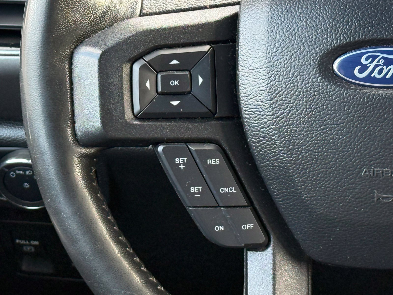 Used 2020 Ford F150 XLT w/ Equipment Group 302A Luxury AWD/4WD image 29