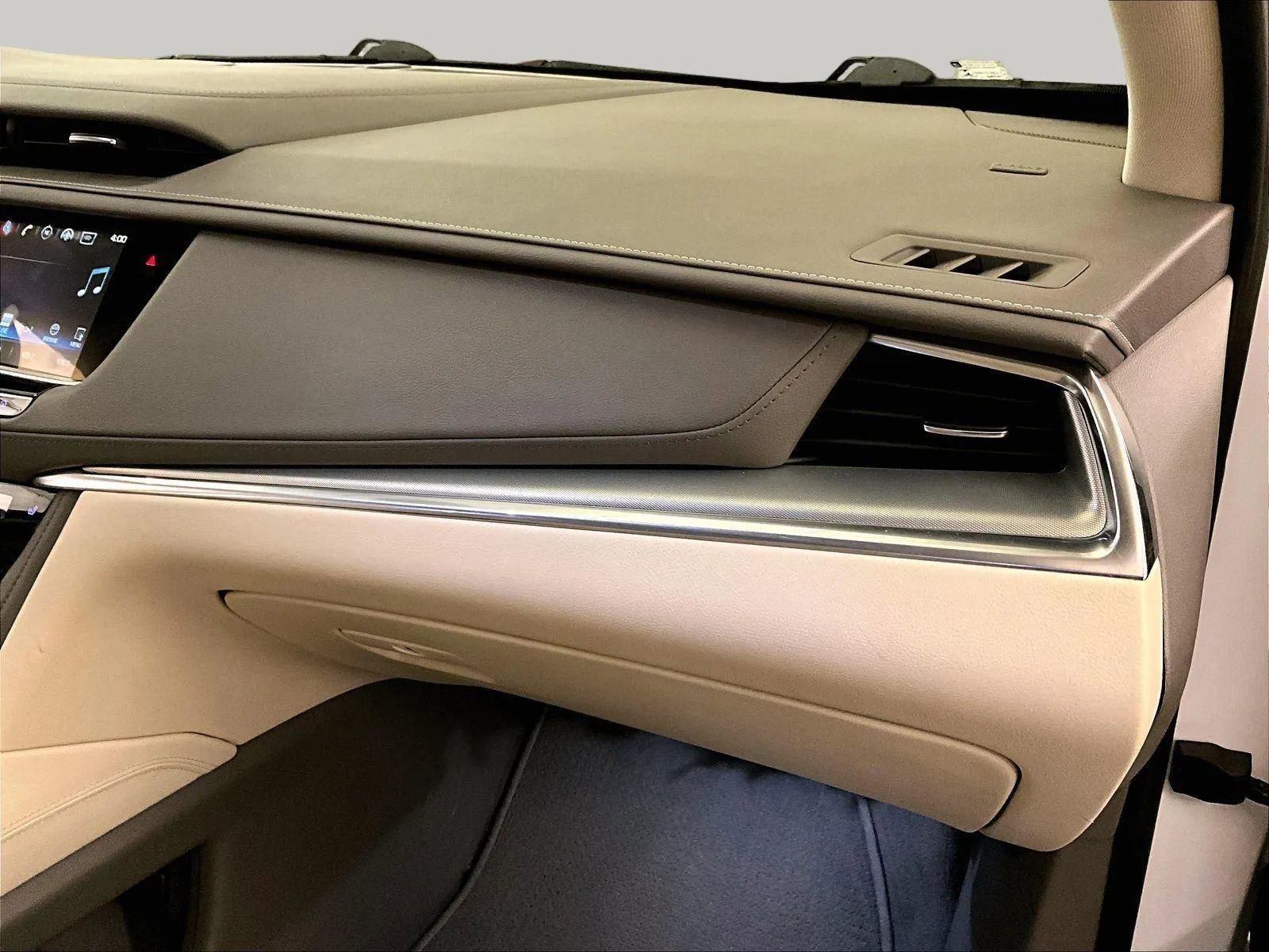 Used 2019 Cadillac XT5 Luxury FWD image 16