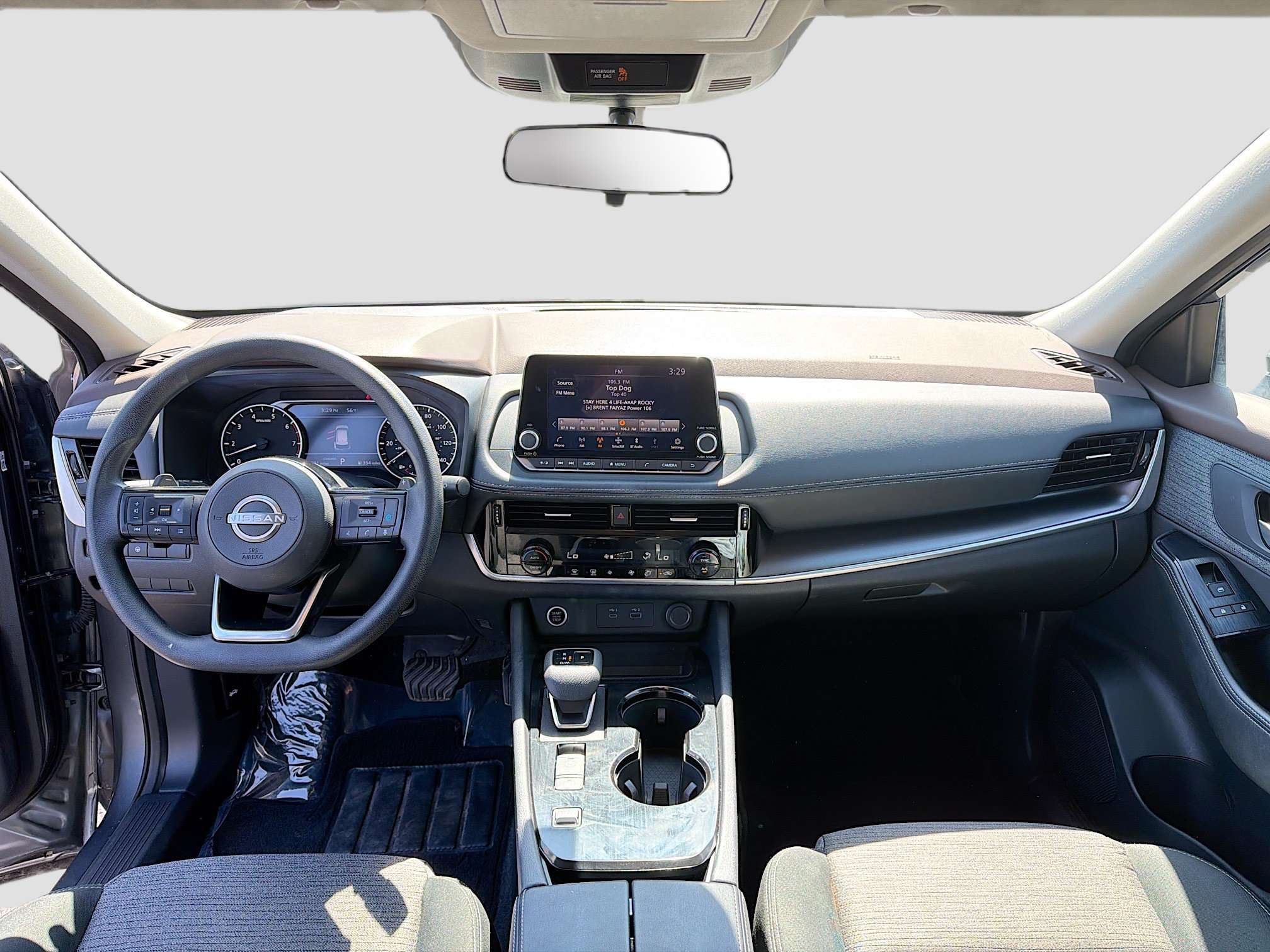 Used 2022 Nissan Rogue SV FWD image 3