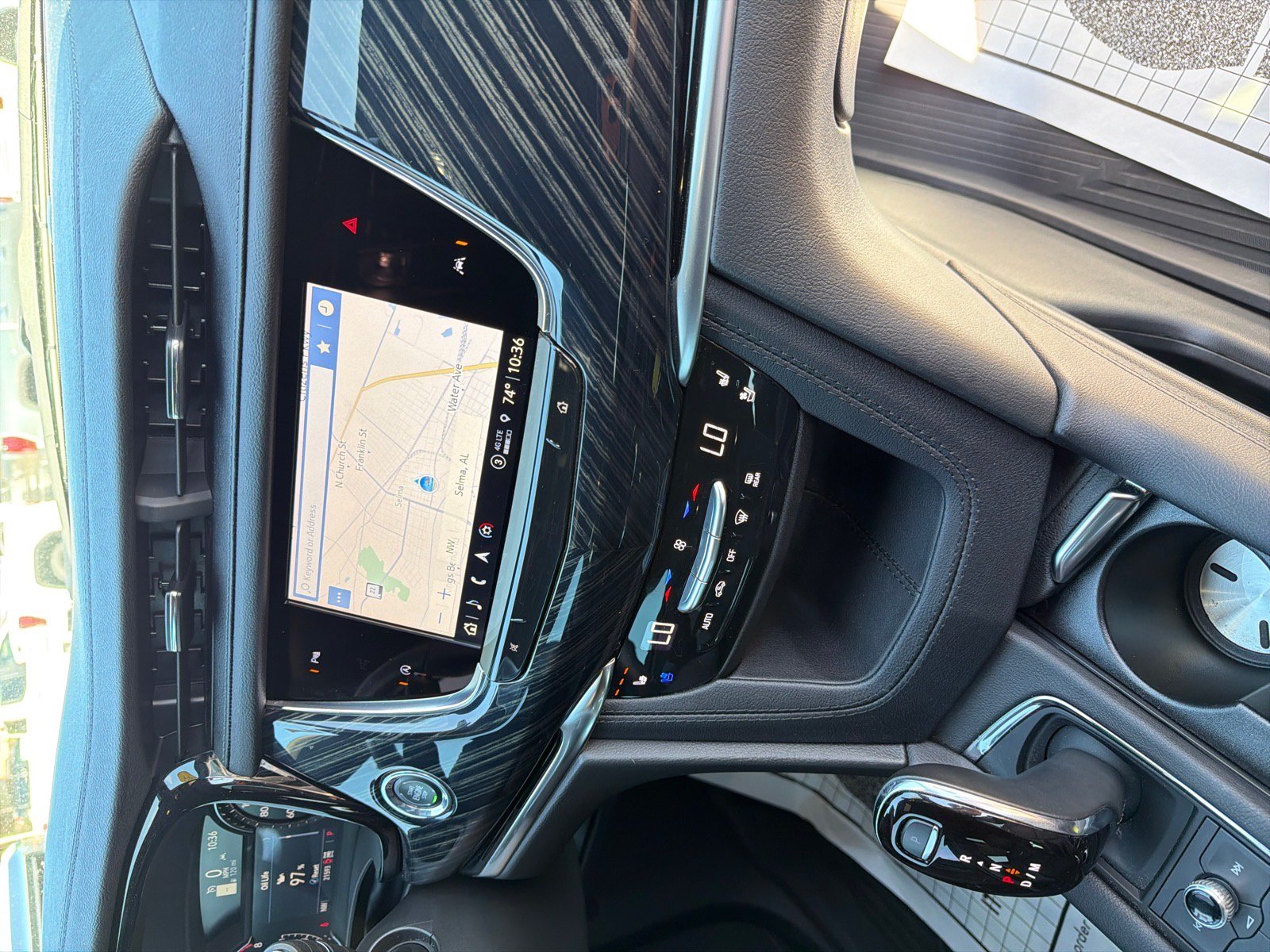 Used 2024 Cadillac XT6 Premium Luxury AWD/4WD image 15