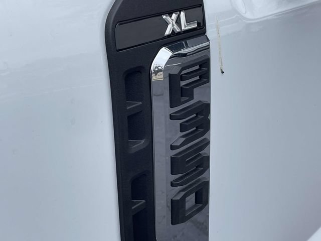 New 2026 Ford F350 XL w/ XL Chrome Package RWD image 22