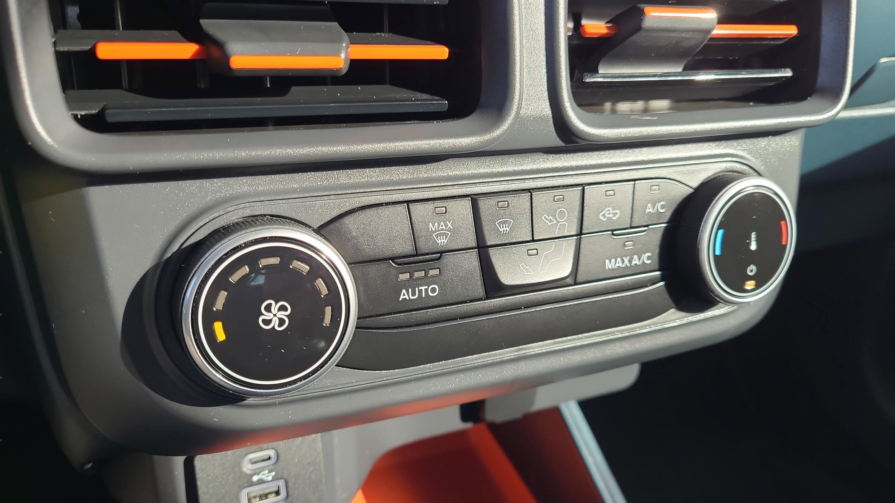 Used 2024 Ford Maverick XLT image 22