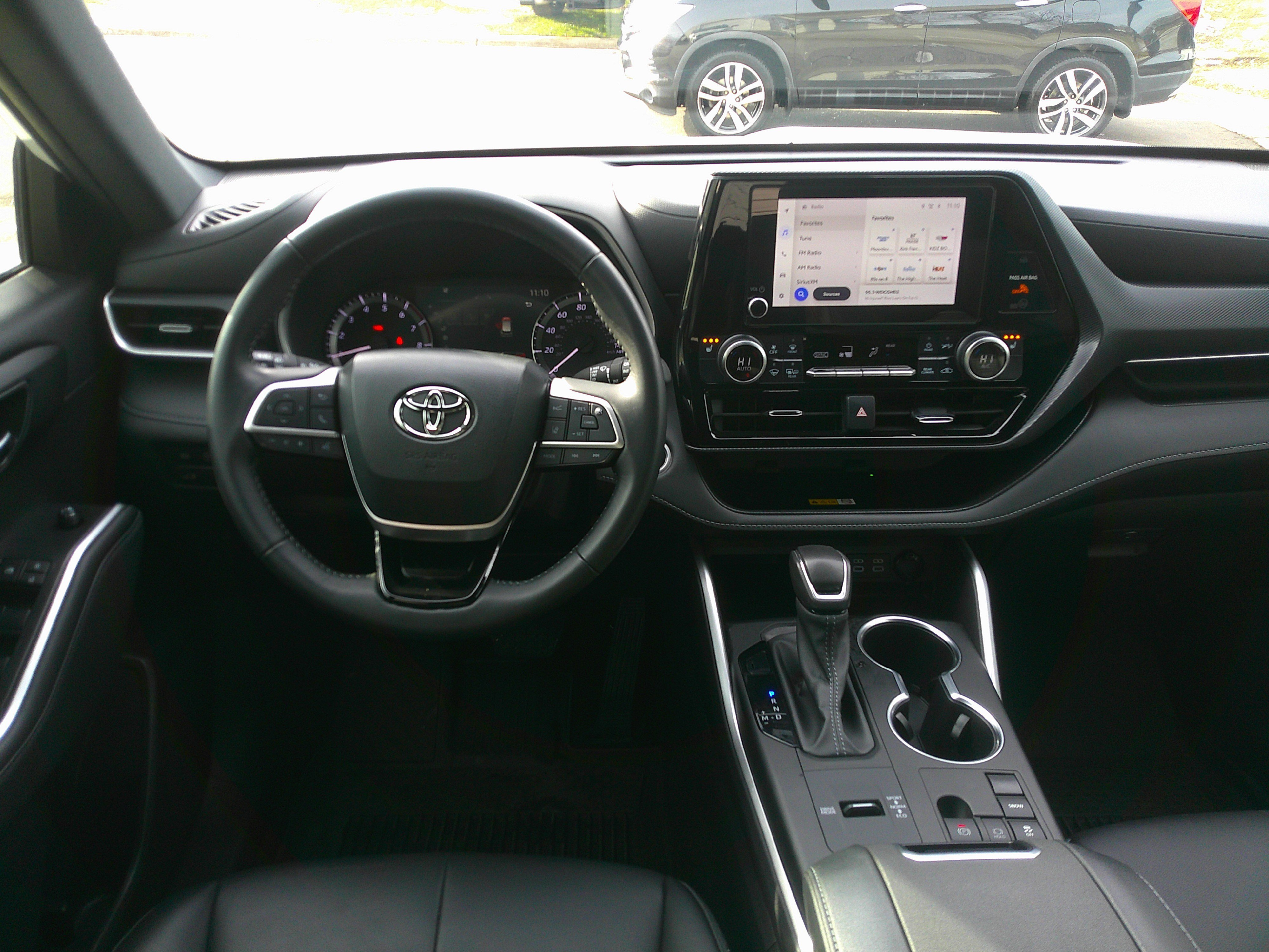 Used 2024 Toyota Highlander XSE image 31