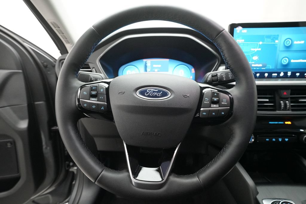 Used 2024 Ford Escape Active w/ Tech Pack #2 AWD/4WD image 4