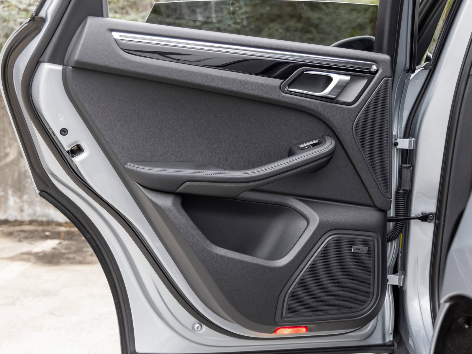 Certified 2026 Porsche Macan AWD/4WD image 48
