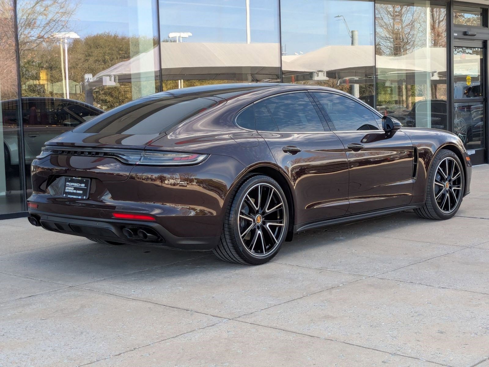 Certified 2022 Porsche Panamera Platinum Edition image 9