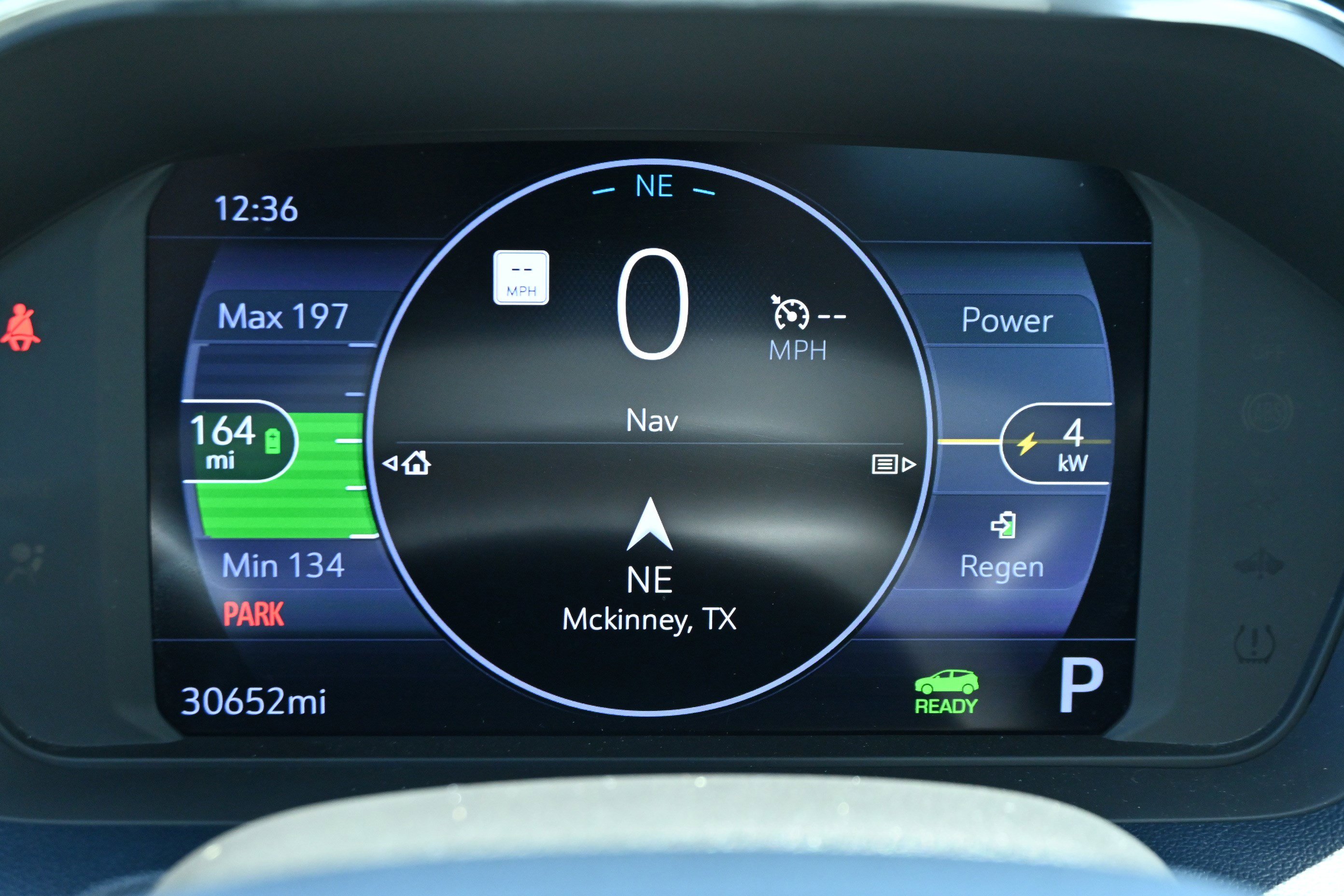 Used 2023 Chevrolet Bolt EUV Premier w/ Sun & Sound Package FWD image 19