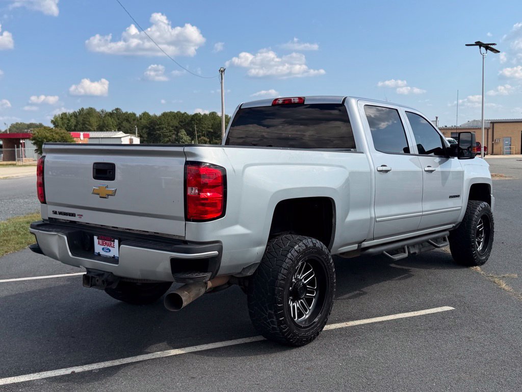 Used 2018 Chevrolet Silverado 2500 LT w/ LT Fleet Convenience Package AWD/4WD image 3