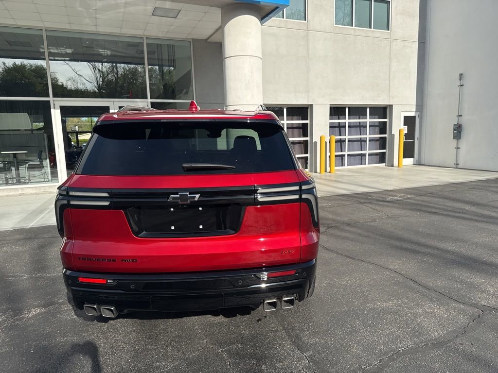 Used 2024 Chevrolet Traverse RS w/ LPO, Floor Liner Package AWD/4WD image 6