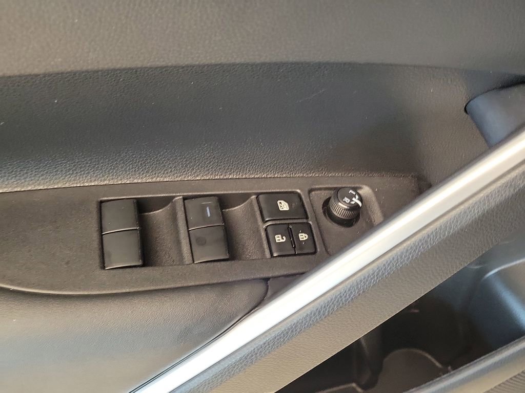 Used 2024 Toyota Corolla Cross SE AWD/4WD image 18