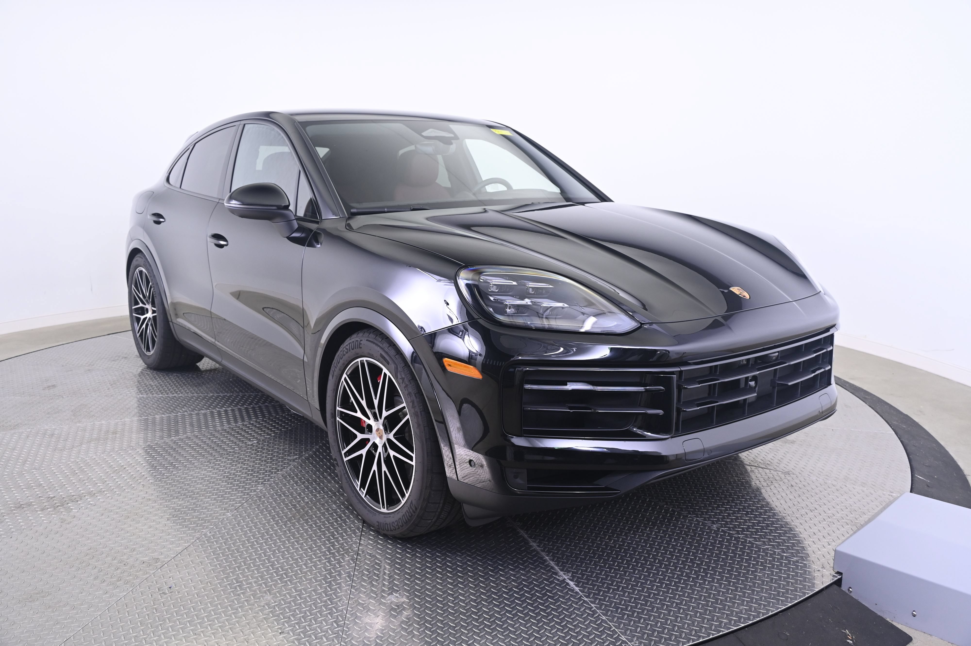 Certified 2026 Porsche Cayenne S AWD/4WD image 9