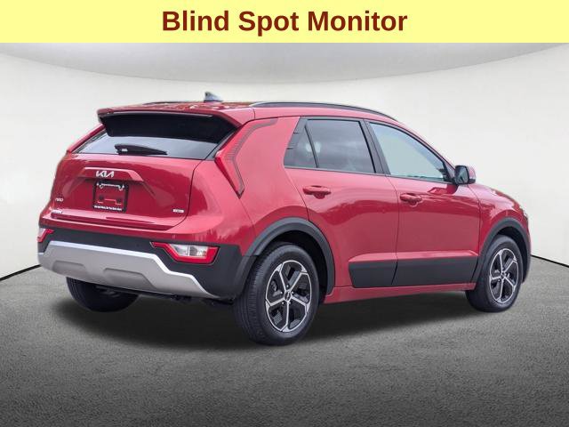 Used 2025 Kia Niro EX FWD image 5