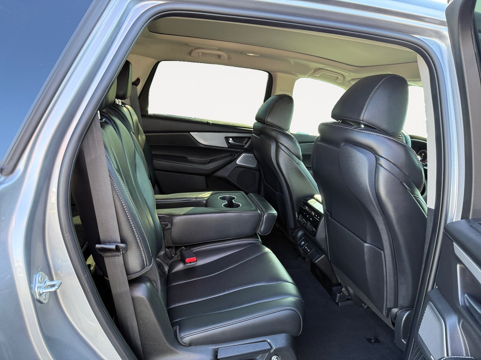 Used 2025 Acura MDX w/ Technology Package AWD/4WD image 18