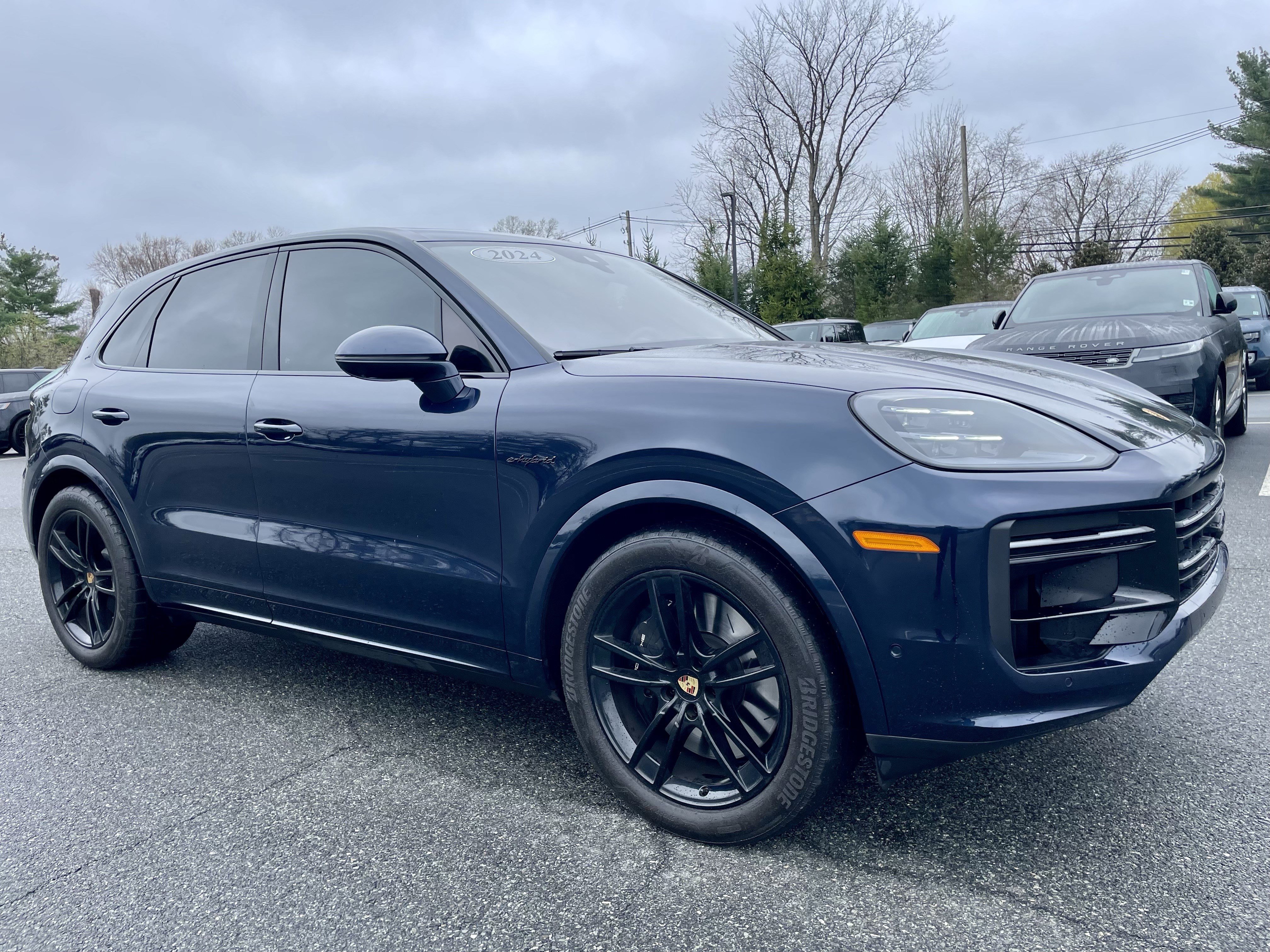 Used 2024 Porsche Cayenne Turbo image 3