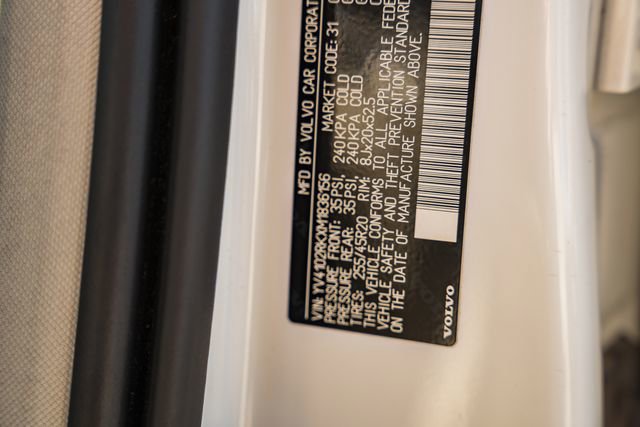 Used 2021 Volvo XC60 T5 Momentum w/ Advanced Package image 41