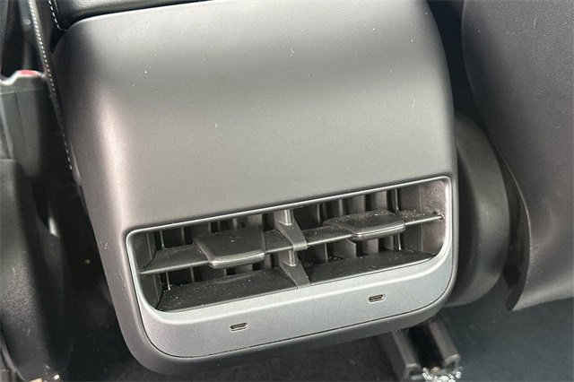 Used 2023 Tesla Model 3 Standard Range image 14