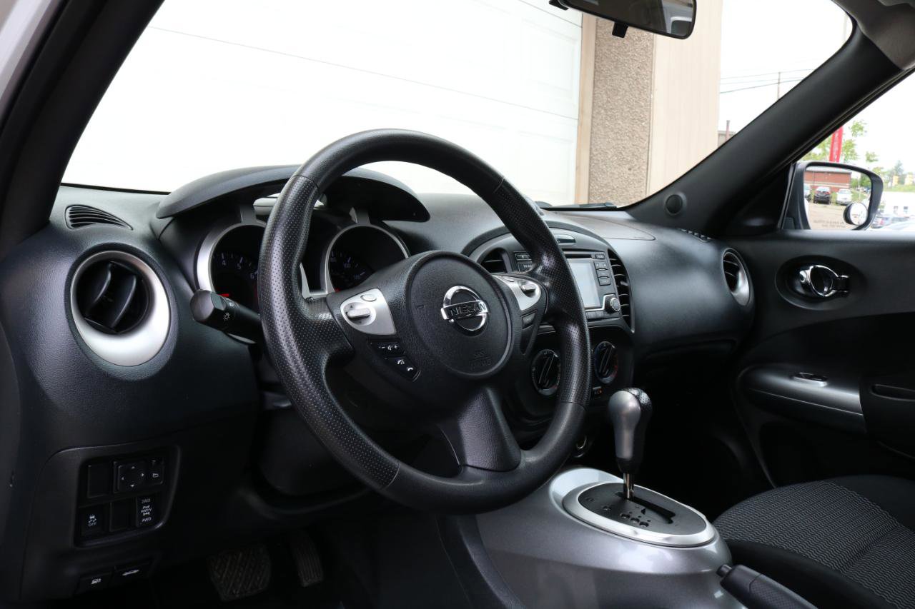 Used 2015 Nissan Juke S AWD/4WD image 22