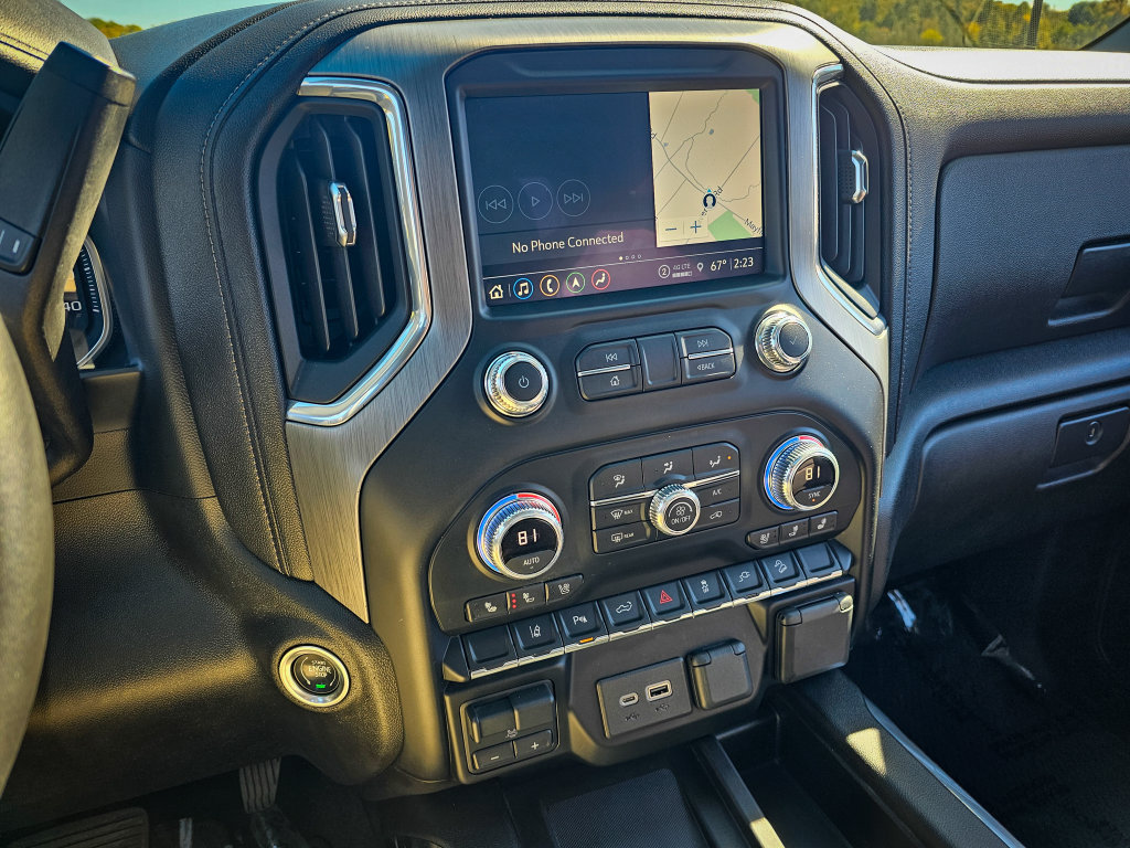 Used 2021 GMC Sierra 2500 Denali w/ Denali Ultimate Package AWD/4WD image 29