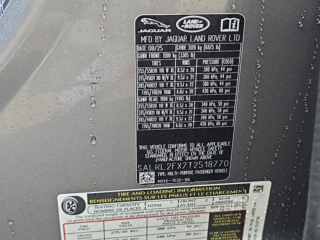 New 2026 Land Rover Discovery Dynamic SE image 38