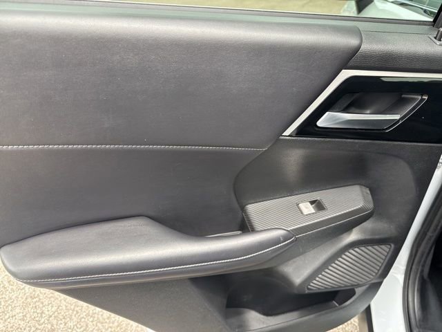 Used 2024 Mitsubishi Outlander SE AWD/4WD image 22
