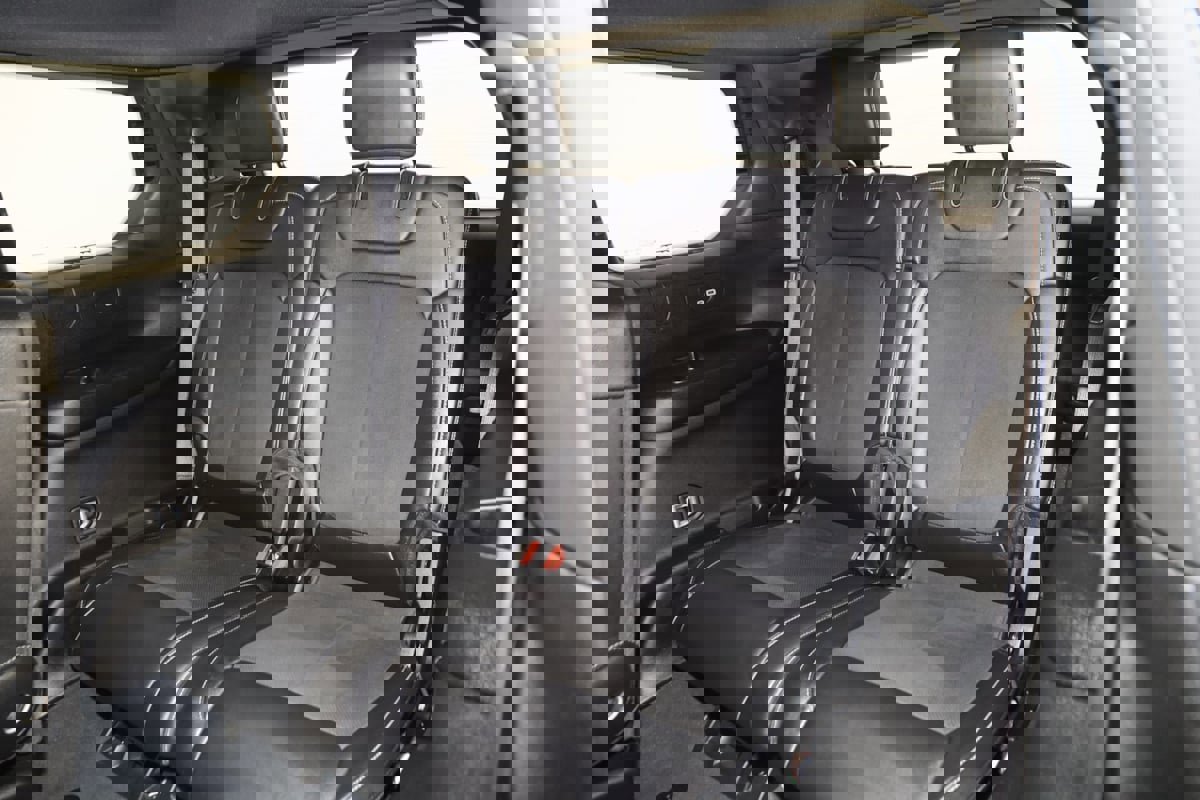 Used 2023 Jeep Grand Cherokee L Laredo image 49