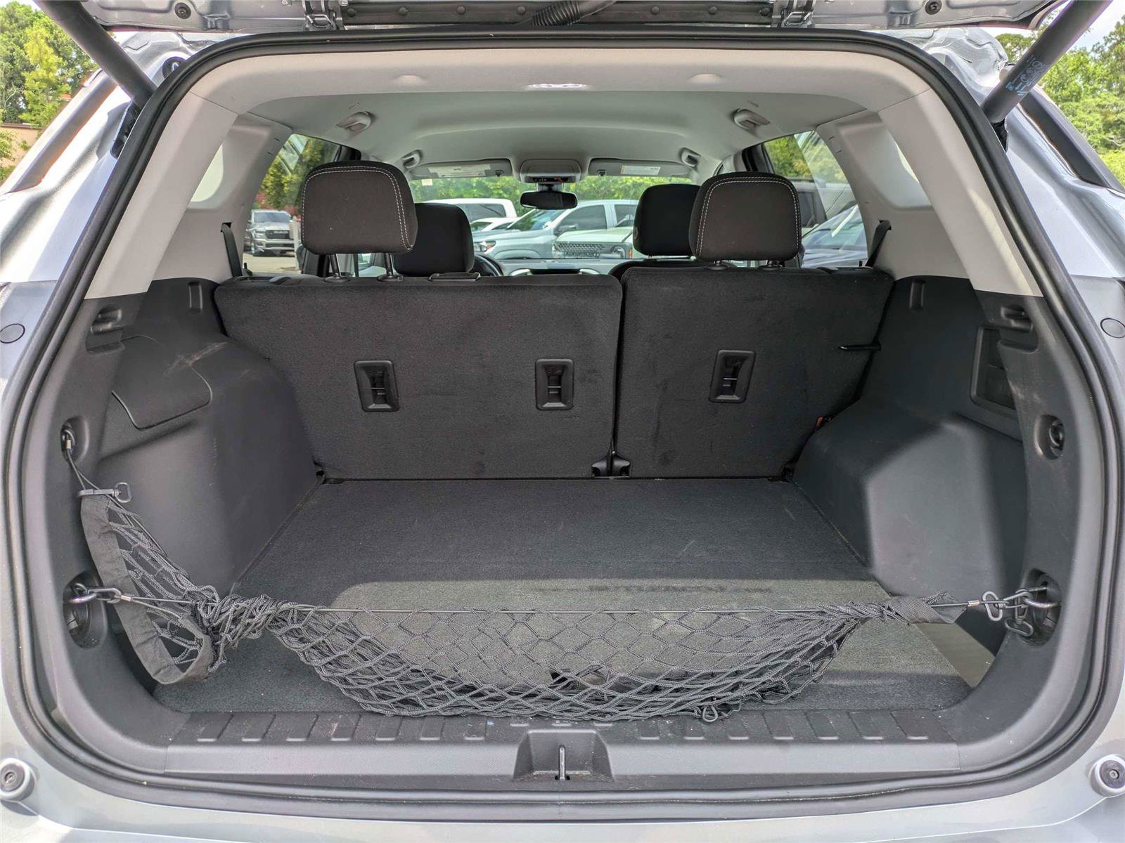 Used 2024 GMC Terrain SLE w/ Driver Convenience Package AWD/4WD image 15
