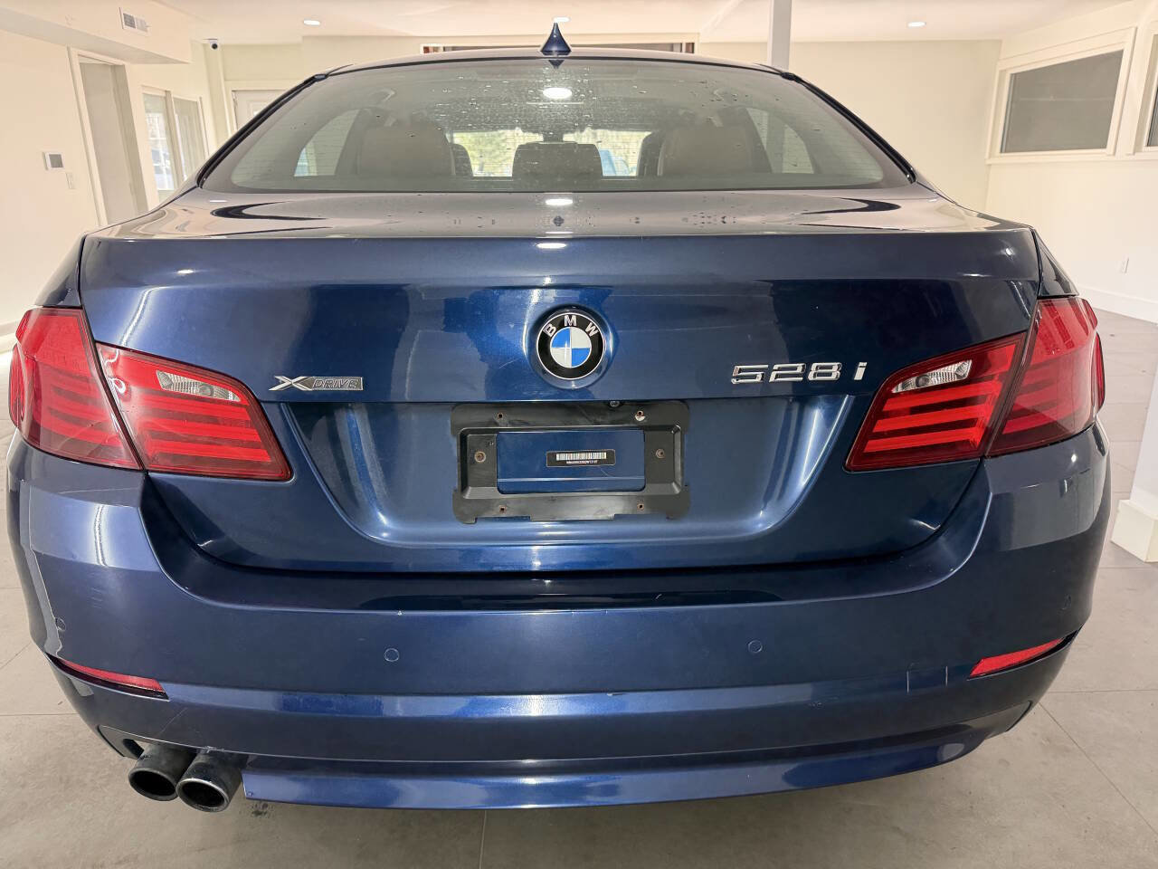 Used 2013 BMW 528i xDrive Sedan AWD/4WD image 8