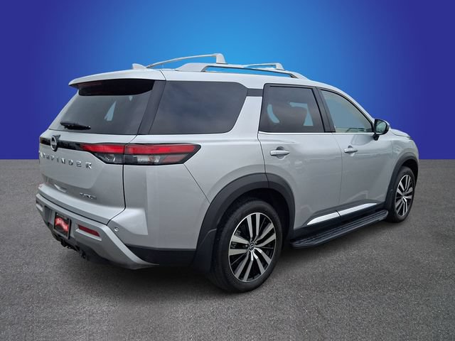 Used 2025 Nissan Pathfinder Platinum w/ Cargo Package FWD image 5