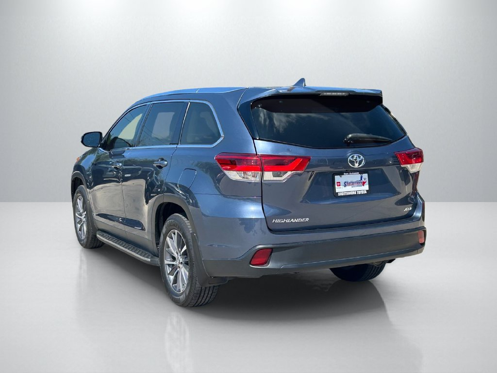 Used 2019 Toyota Highlander XLE FWD image 7