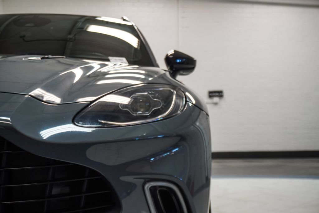 Used 2021 Aston Martin DBX AWD/4WD image 39